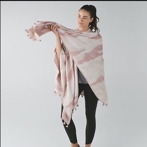 Lululemon Sun to Moon Pink Camo Scarf/wrap